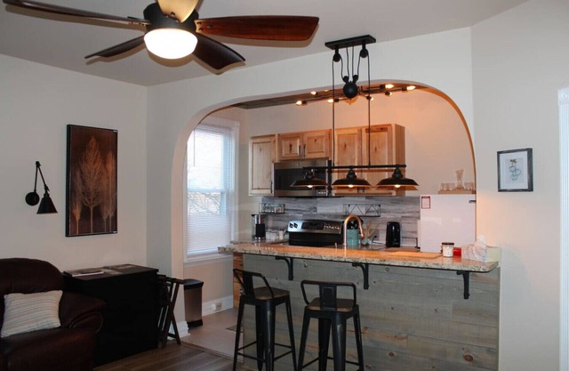 Grandview Studio Apartment Mt Washington at McArdle Rdwy