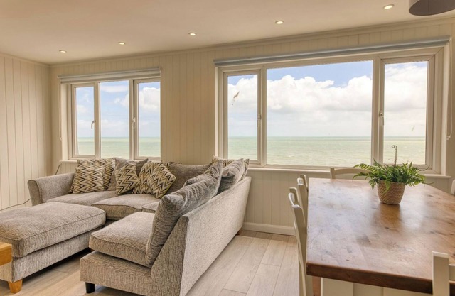 Granville Marina - Stunning sea views and easy parking