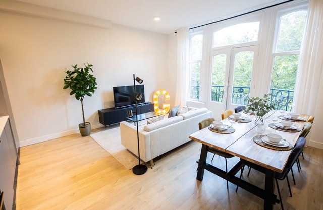 Great 3 Bedroom Serviced Apartment 98m2 -MNLG-