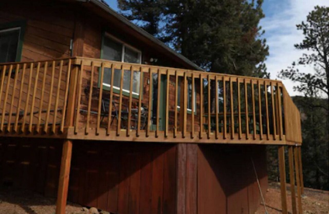 Great Cabin in Divide, CO Near Cripple Creek and Colorado Springs CO