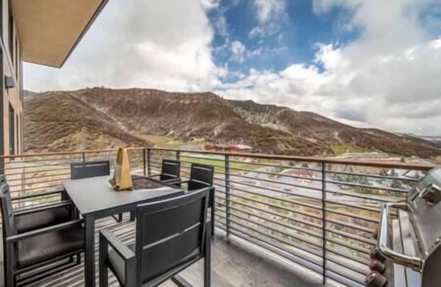 Great Condo, Snowmass Village-Amenities-Ski/In/Out