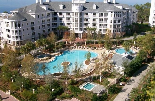 GREAT FALL DEALS+WEEKLY SPECIALS, Pools,Tram,Sandestin/Village of Baytowne Wharf