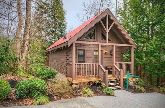 Great For Couples. Great Location. Close To Downtonwn Gatlinburg.