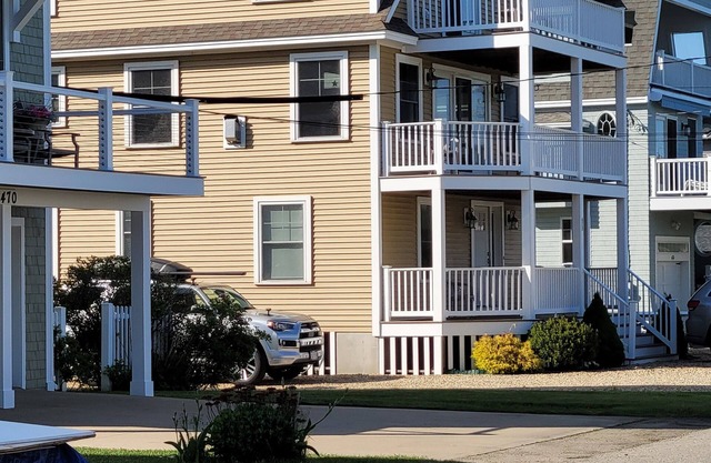 Great home minutes from beautiful Moody Beach, for the perfect beach vacation!