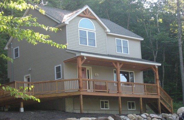 Great Mountain Home with scenic views of Attitash and near Storyland