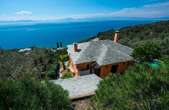 Great Pelion Villa | Villa 2 Cypresses | 4 bedrooms | Private Pool | Aghios.