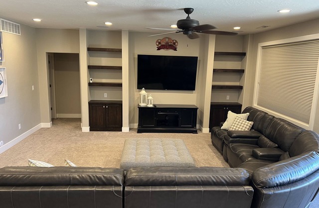 Great St. George home, near a park and walking trails.