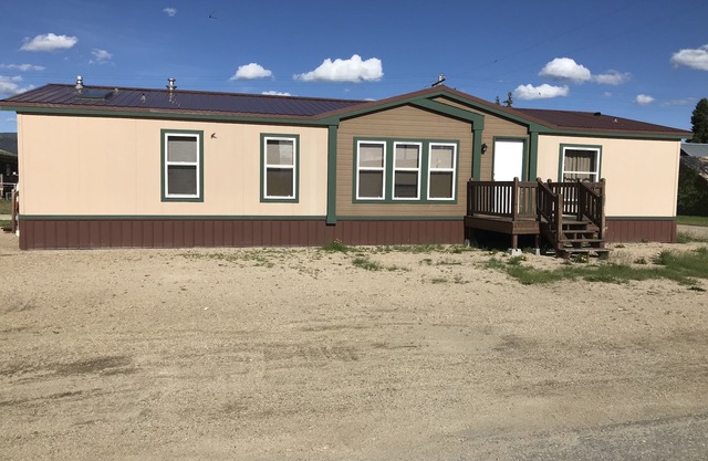 Great Vacation Rental Home in the Heart of Downtown Wisdom!