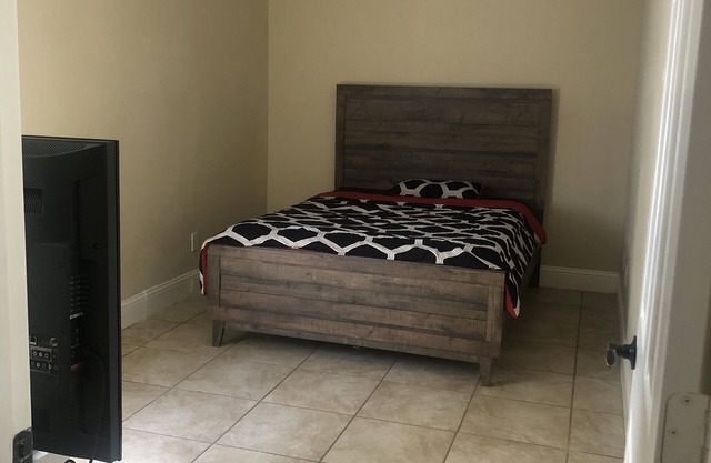 Greater Heights Townhome with Downtown Views