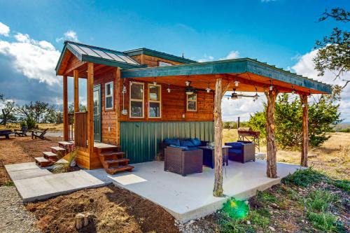 Green Cabin on the Ranch