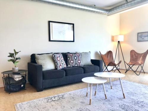 Greensview Apt 2 Bedroom, 2 Bath - Beautiful views!