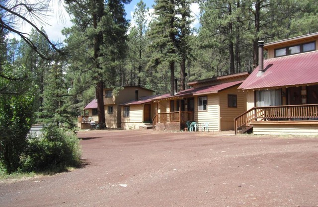 Greer Point Trails End Cabins