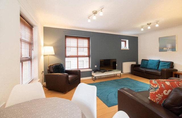 Greyfriars Court - Merchant City, Parking available