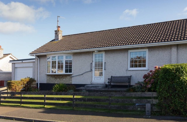 Grianane - a holiday cottage that sleeps 5 guests in 3 bedrooms