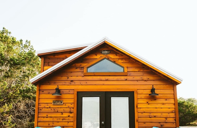 Griffin Villa @ D6: Hike/Swim/Relax