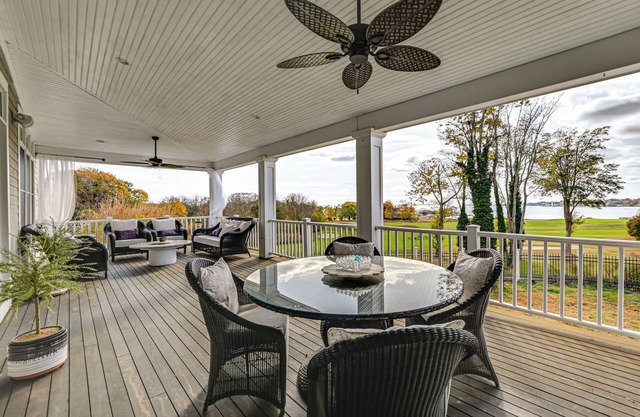 Groton Home < 1 Mi to Beach on Long Island Sound!