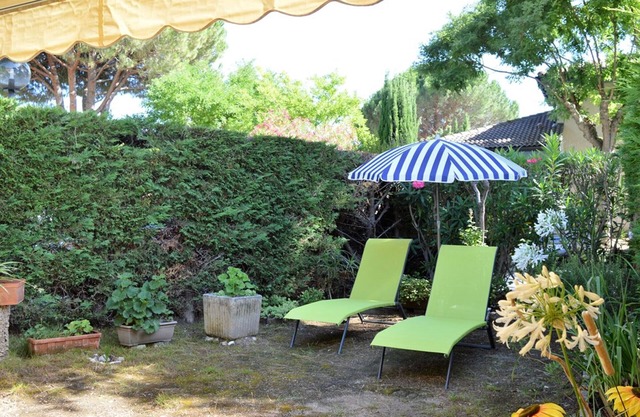 Ground Floor Apartment: Terrace, Pool, Close to Beach - Le Lavandou