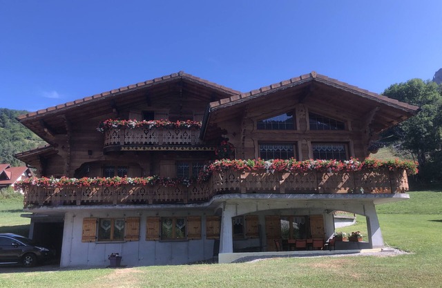Ground floor apartment for rent in Bernex for 5 people