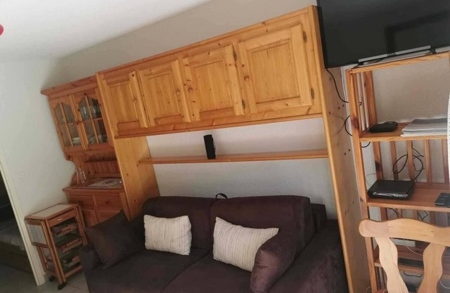 Ground floor, terrace, parking, tv, 20m², Châtel