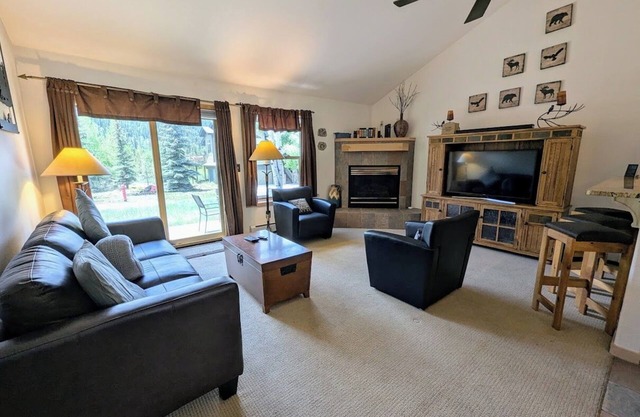 Ground-floor unit with private garage