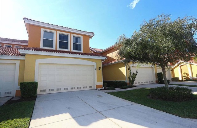 Ground-level condominium has all you need to make yourself feel at home! - Avalon Preserve 503