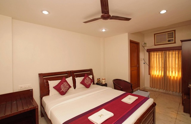 Group acco in the heart of Chennai (8 bed & bath -16 guests).