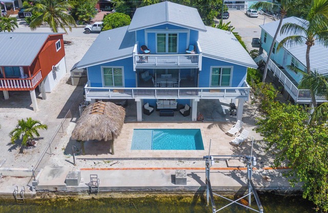 Group Therapy Waterfront Keys Home – Pool, Tiki Hut, Dockage, & Monthly Rentals