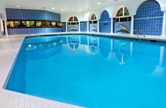 GROUPS BEACH ESCAPE! TWO UNITS, POOL, PARKING