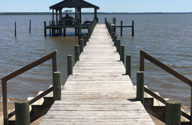 Guest Beach House on the York River