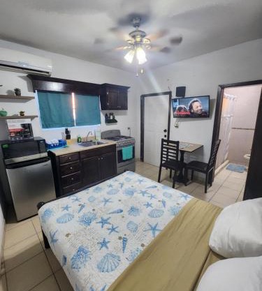 Guest house 2 mins from da beach