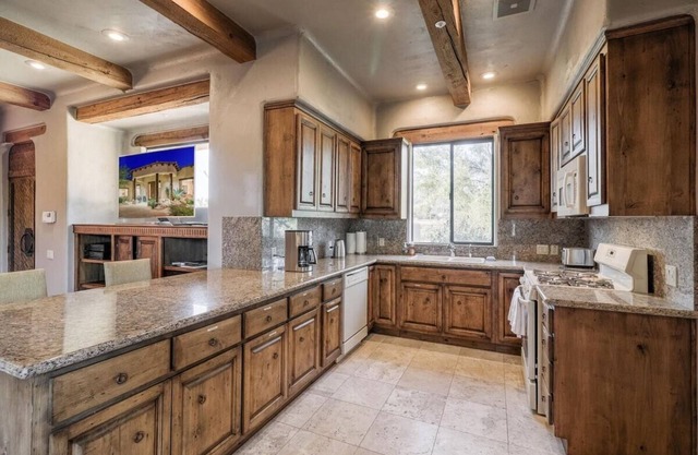 Guest House in North Scottsdale - great location for business trips and golfers