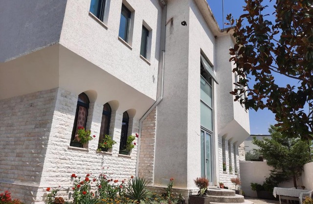 Guesthouse "PELIVANI"