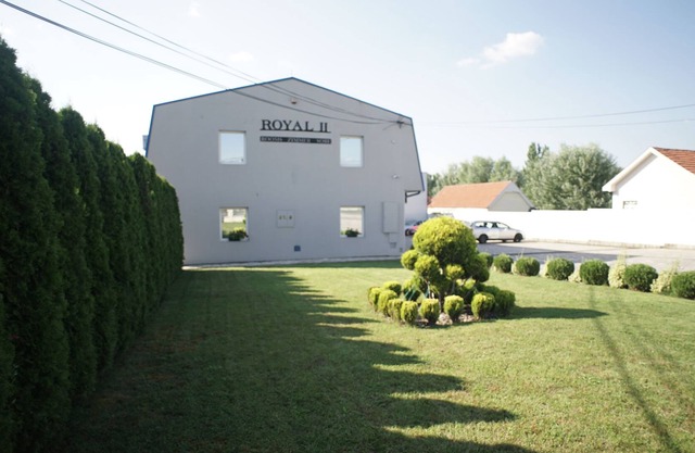 Guesthouse Royal II