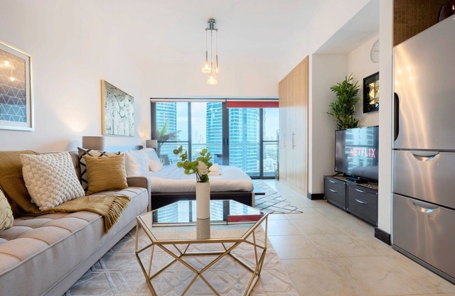 GuestReady Holiday Homes - Lux Studio with a View