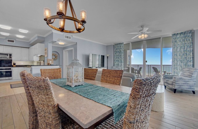 GULF FRONT CONDO + FREE BEACH CHAIR SERVICE
