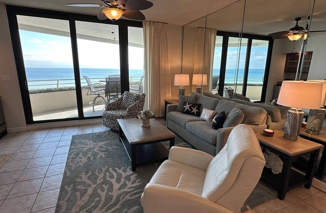 Gulf Front Condo with Stunning Views!