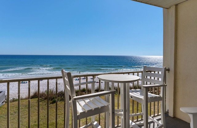 Gulf Front in Seagrove, Amazing Views, Pool + Free Attraction Tickets!