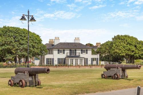 Gun Hill Place