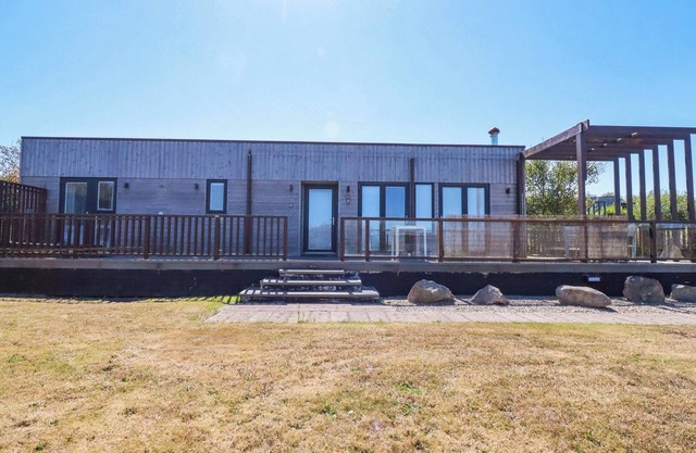 GWEL AN MOR, family friendly, country holiday cottage in Portreath