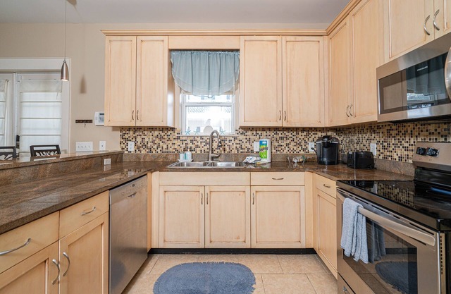 Gypsy Soul | 2BR Home, Walk to Beach, Pool Access, Balcony, Beach Gear Provided