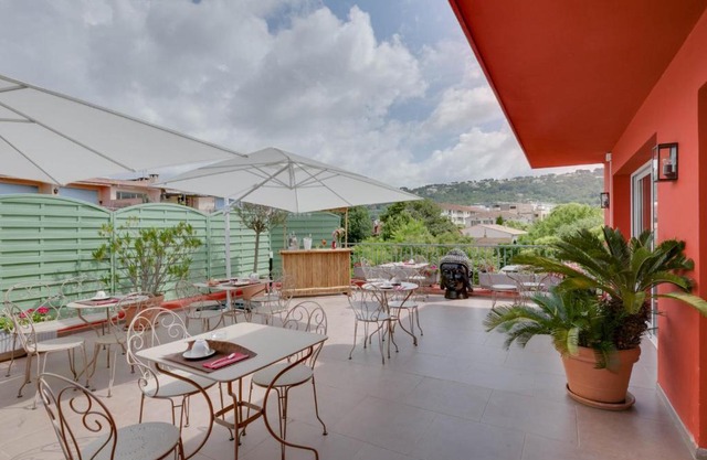 Hôtel CASABELLA Cannes Mouans Sartoux