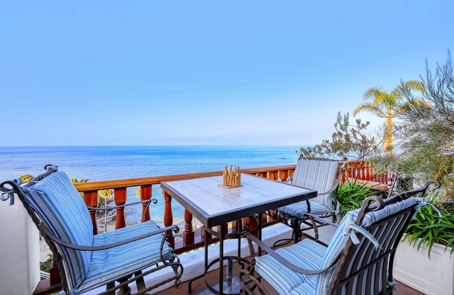 H157: Bright Villa, Sweeping Ocean Views, Golf Cart, WIFI