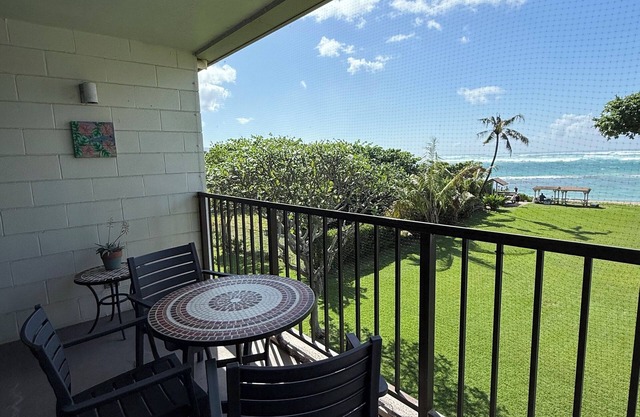Haleiwa Beach Front-unobstructed ocean views-30 days min. booking -as per HI Law