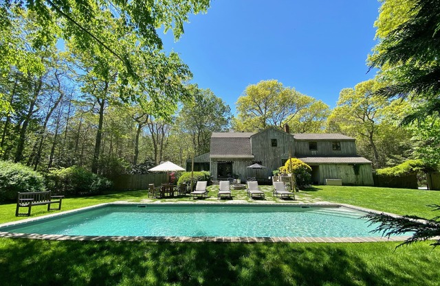 Hampton Beach Barn w/Infrared Sauna and Heated Pool - Dog friendly.