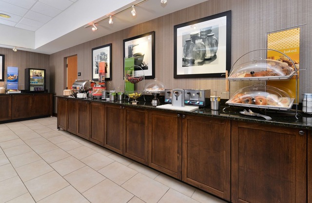 Hampton Inn Chicago-Carol Stream