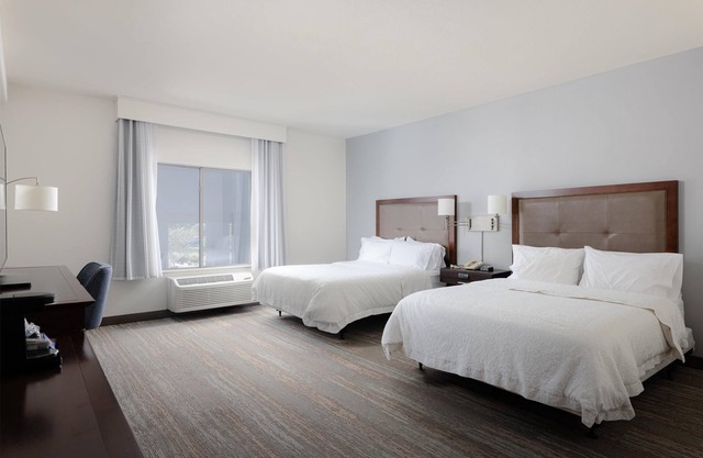 Hampton Inn & Suites Palmdale