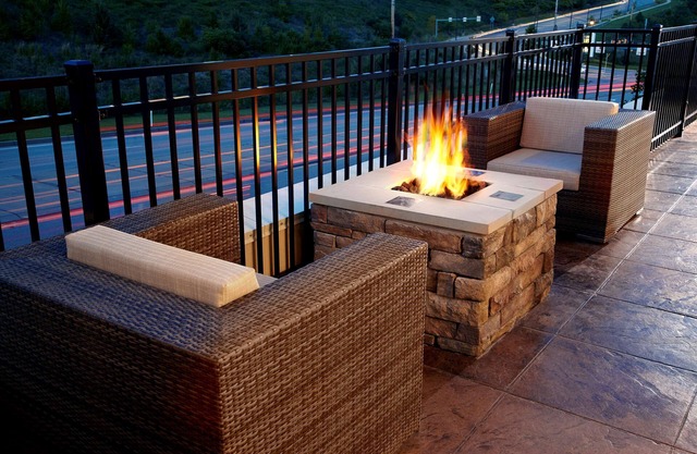 Hampton Inn & Suites Pittsburgh Airport South–Settlers Ridge