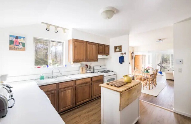 Hamptons 4BRM Home Wainscott, NY 6/29-7/7