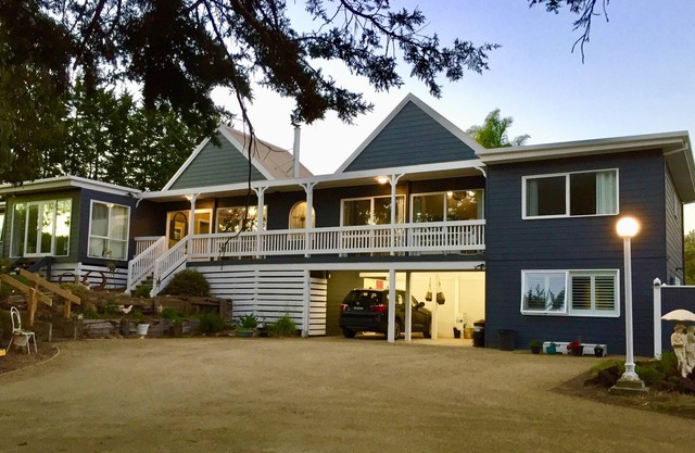 Hamptons In Rye - 3 Mins from Famous Hot Springs! Pet Friendly