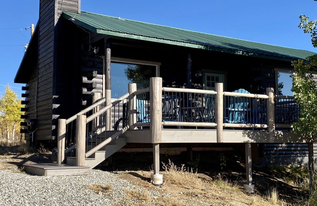 Happy 5 acre cabin